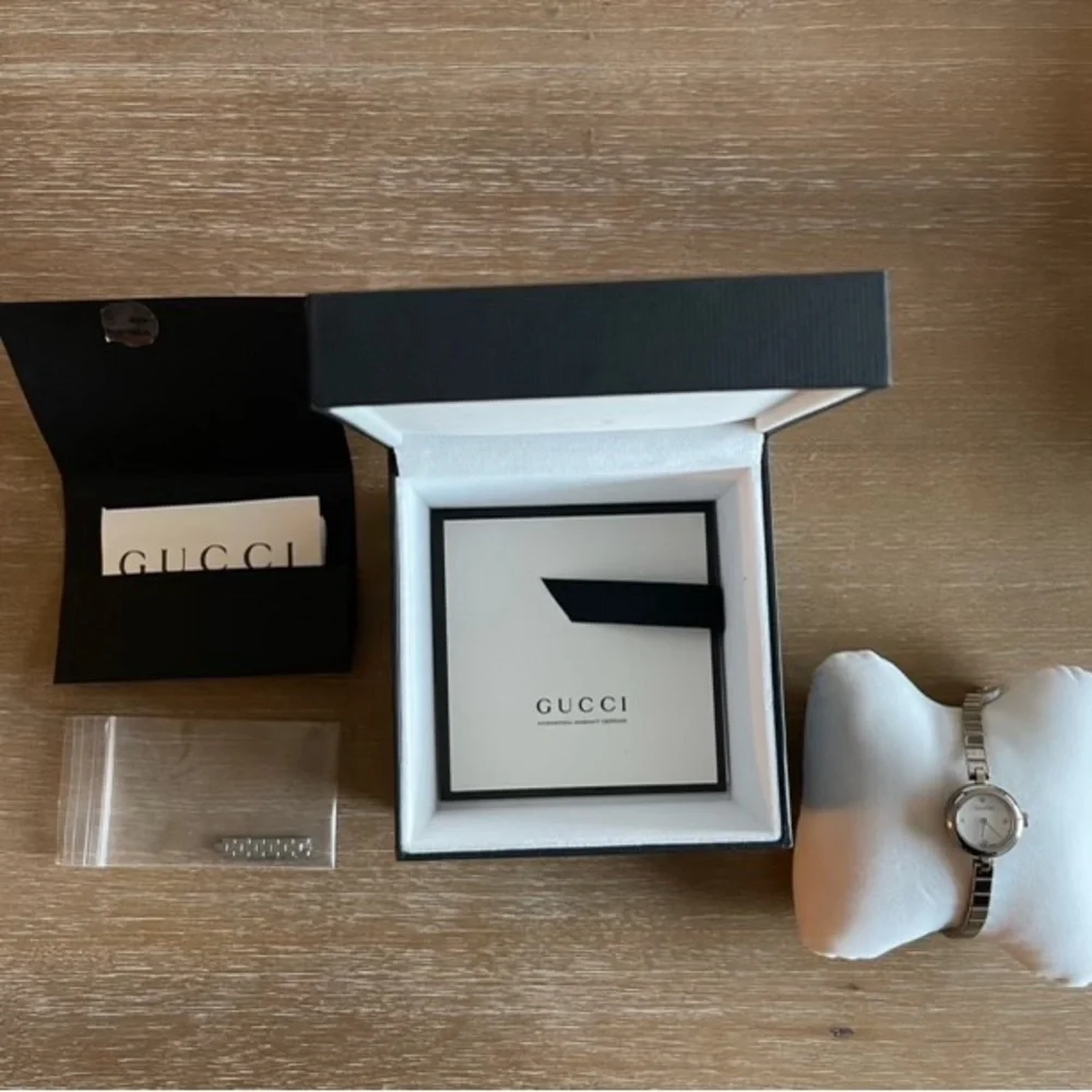 Gucci Women’s Watch - Picture 1 of 6